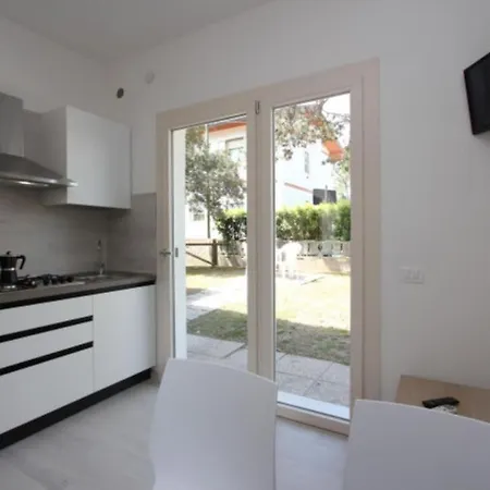 Relaxing Villa With Garden - Beahost *