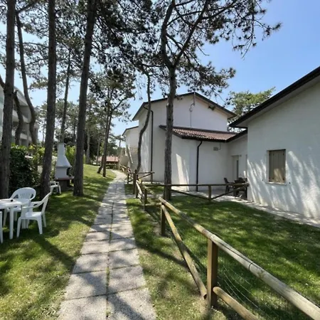 Relaxing Villa With Garden - Beahost Bibione